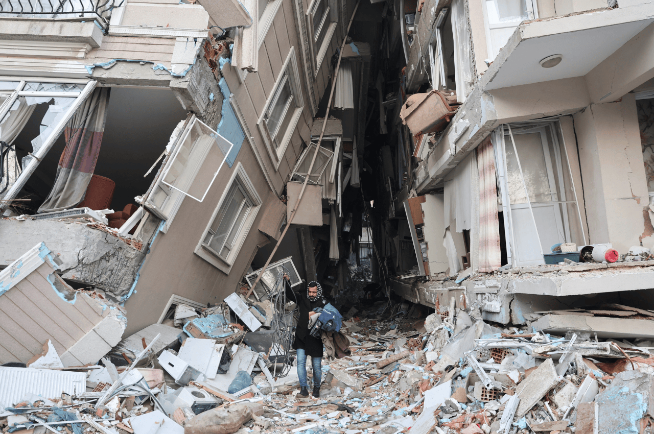 Turkey Syria Earthquake: तुर्की पर फिर विनाशकारी भूकंप का खतरा, एक्सपर्ट का दावा- 7 की तीव्रता से हिलेगी धरती, मौतें 21 हजार पहुंचीं