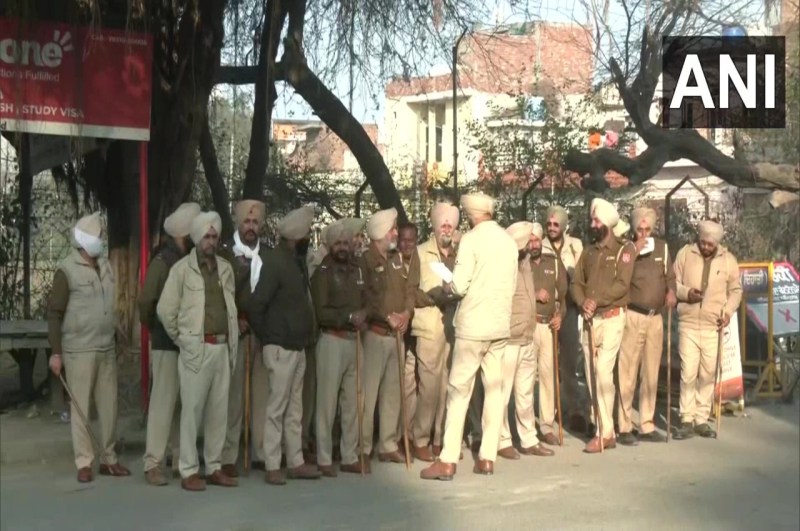 Force Deployed In Front of Ajnala Police Station