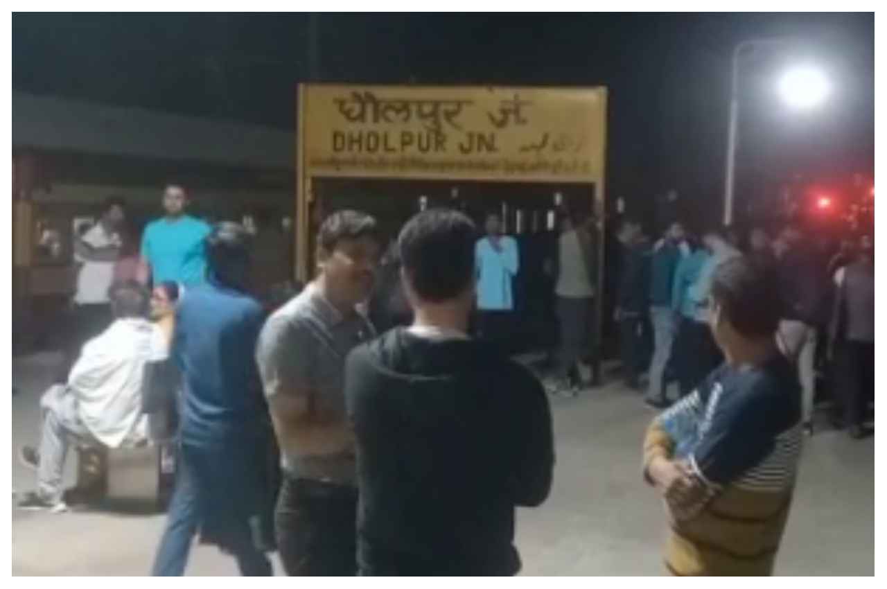 Rajasthan: गरीब रथ एक्सप्रेस में बम की सूचना पर मचा हडकंप, जांच के लिए मुरैना से बुलाना पड़ा पुलिस बल