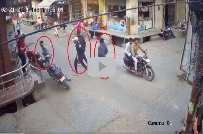 Ghaziabad News Masked men attempt to loot jewellery shop in Ghaziabad hindi news video