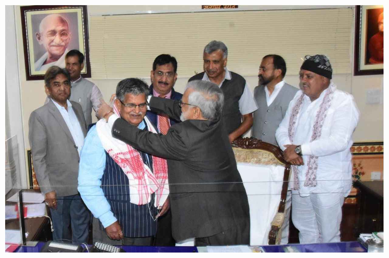 Jaipur News: राज्यपाल मनोनीत होने के बाद विधानसभा पहुंचे गुलाबचंद कटारिया, स्पीकर ने दी बधाई