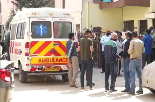 Gurugram, woman locked herself with son, mother son locked in gurugram, haryana covid cases