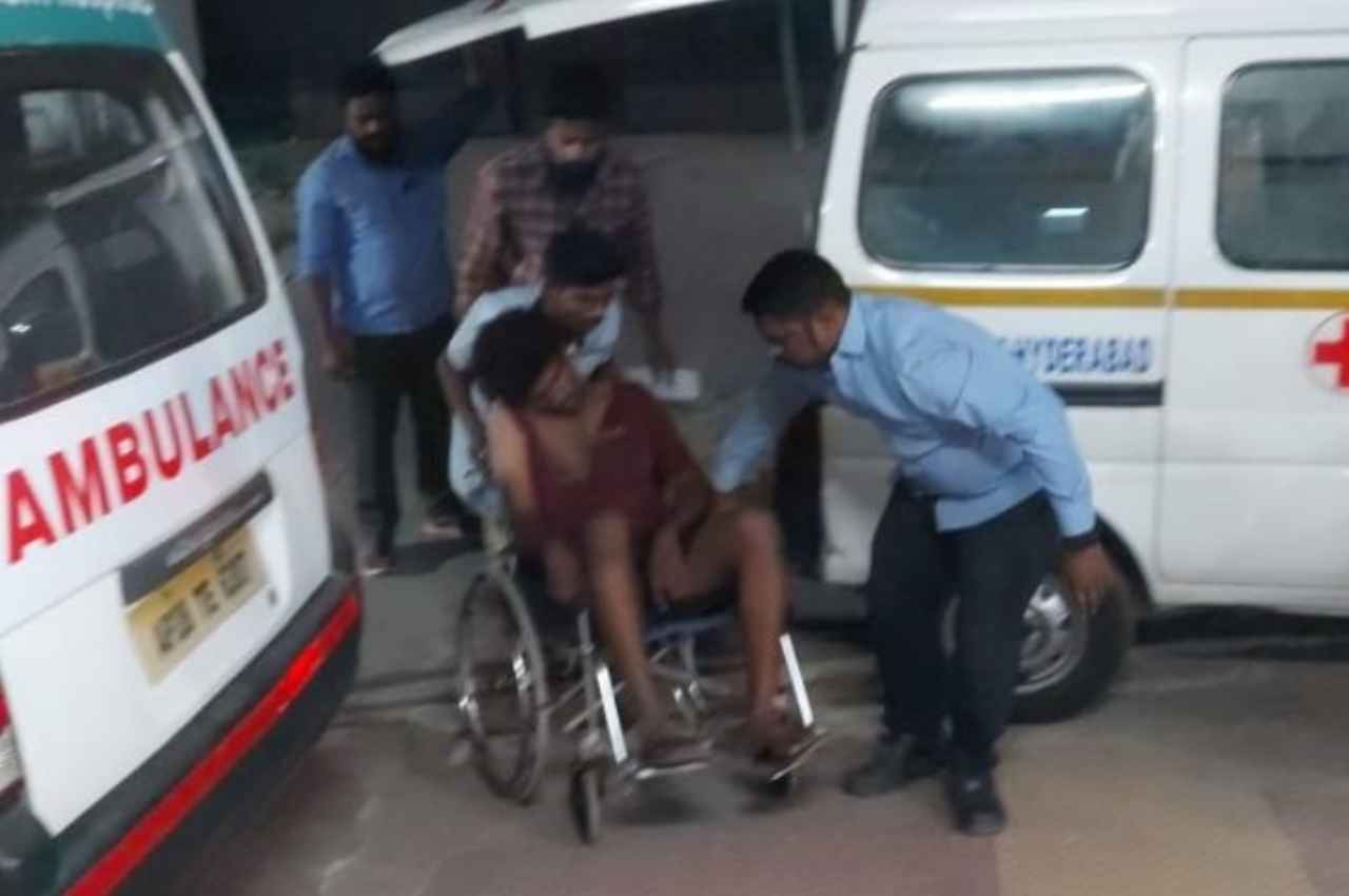हैदराबाद यूनिवर्सिटी में ABVP-SFI के छात्रों के बीच झड़प, कई घायल