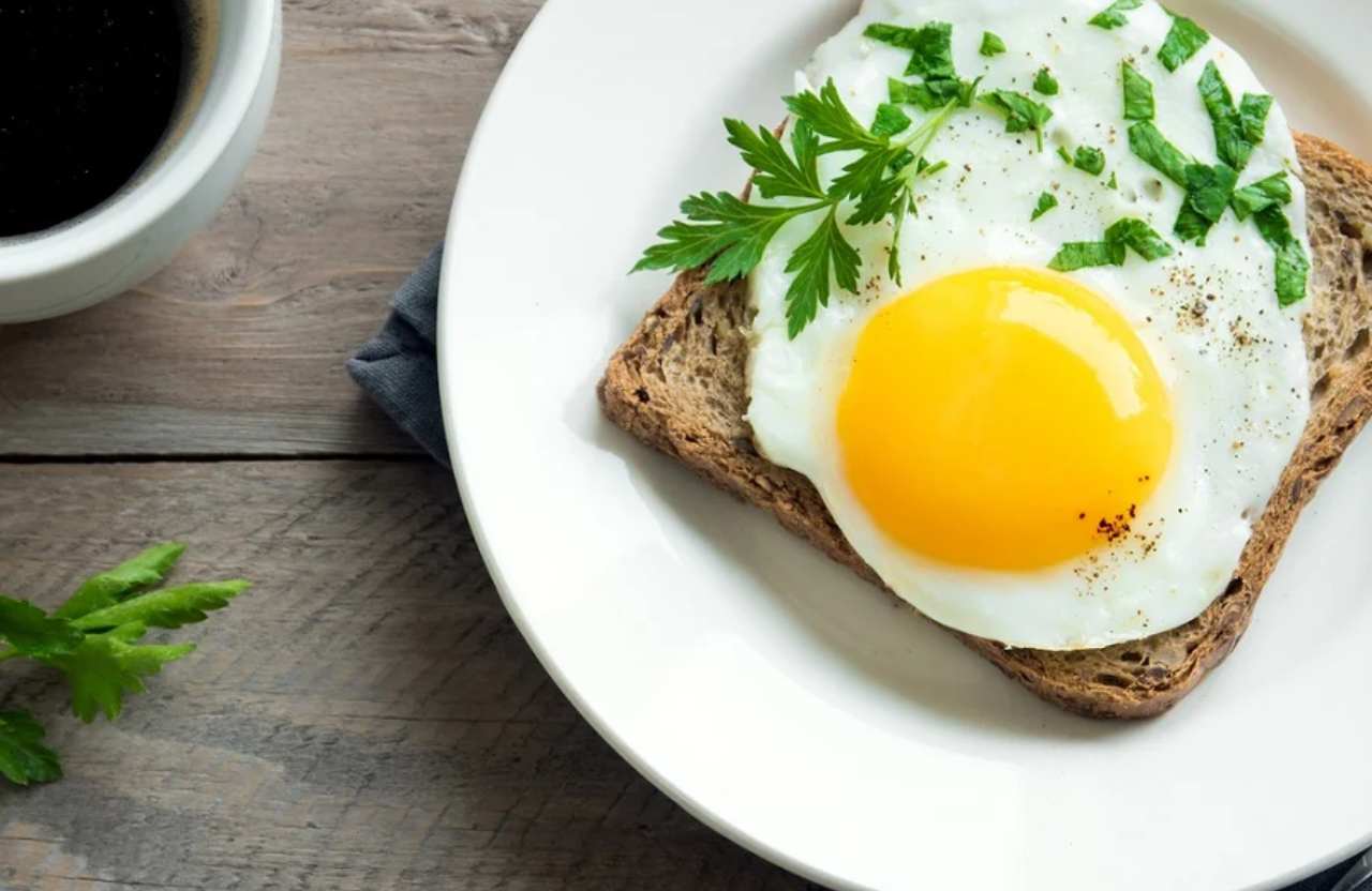 Instant Breakfast Recipe | Instant Breakfast | Recipe | half fry egg recipes | half fry egg