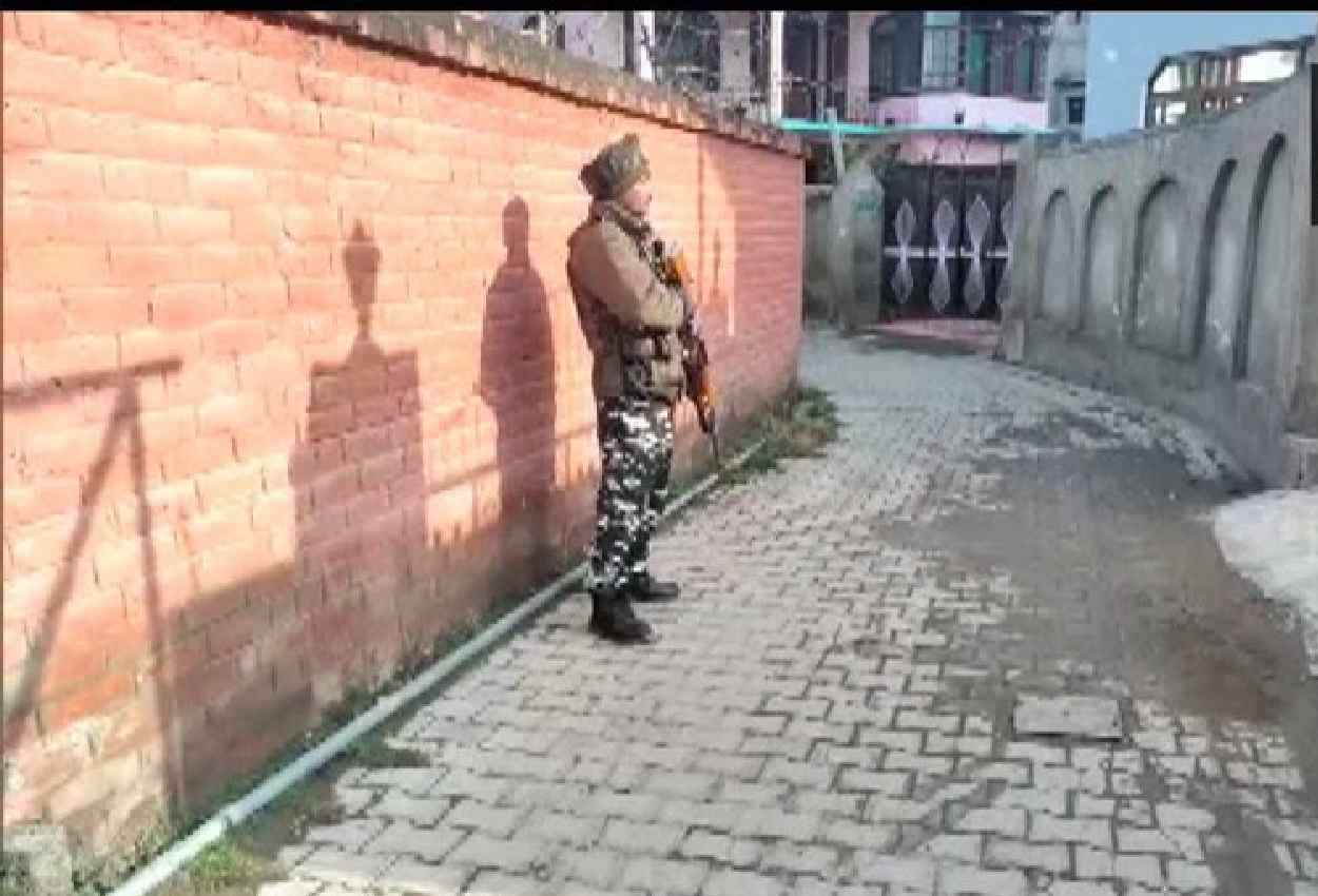Jammu Kashmir: टेरर फंडिंग मामले में राज्य जांच एजेंसी की कार्रवाई, श्रीनगर में कई जगहों पर छापेमारी जारी
