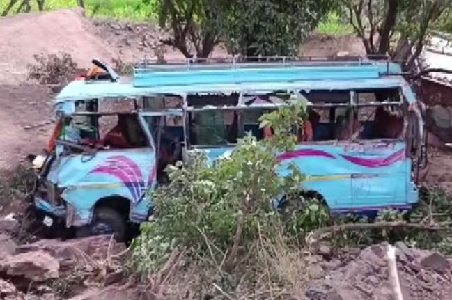 Jammu-Kashmir, Reasi, Jammu Kashmir Road Accident, Bus accident In Reasi, Reasi News, bus rolled down in Reasi, Road Accident In Jammu