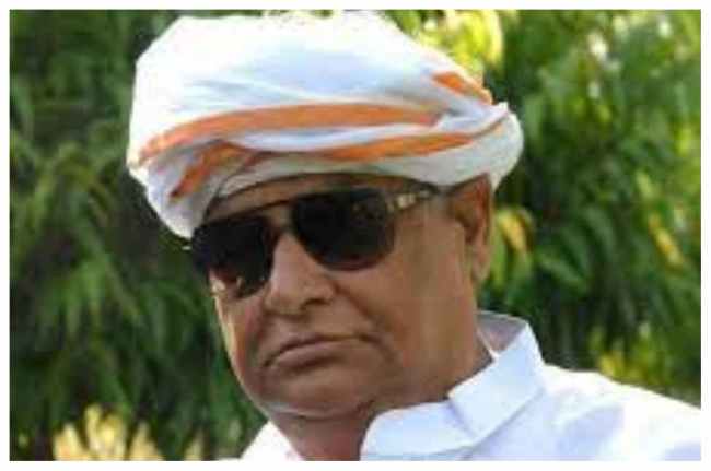 Kirodi Lal Photo Disappear From Expresssway Innaguration Poster