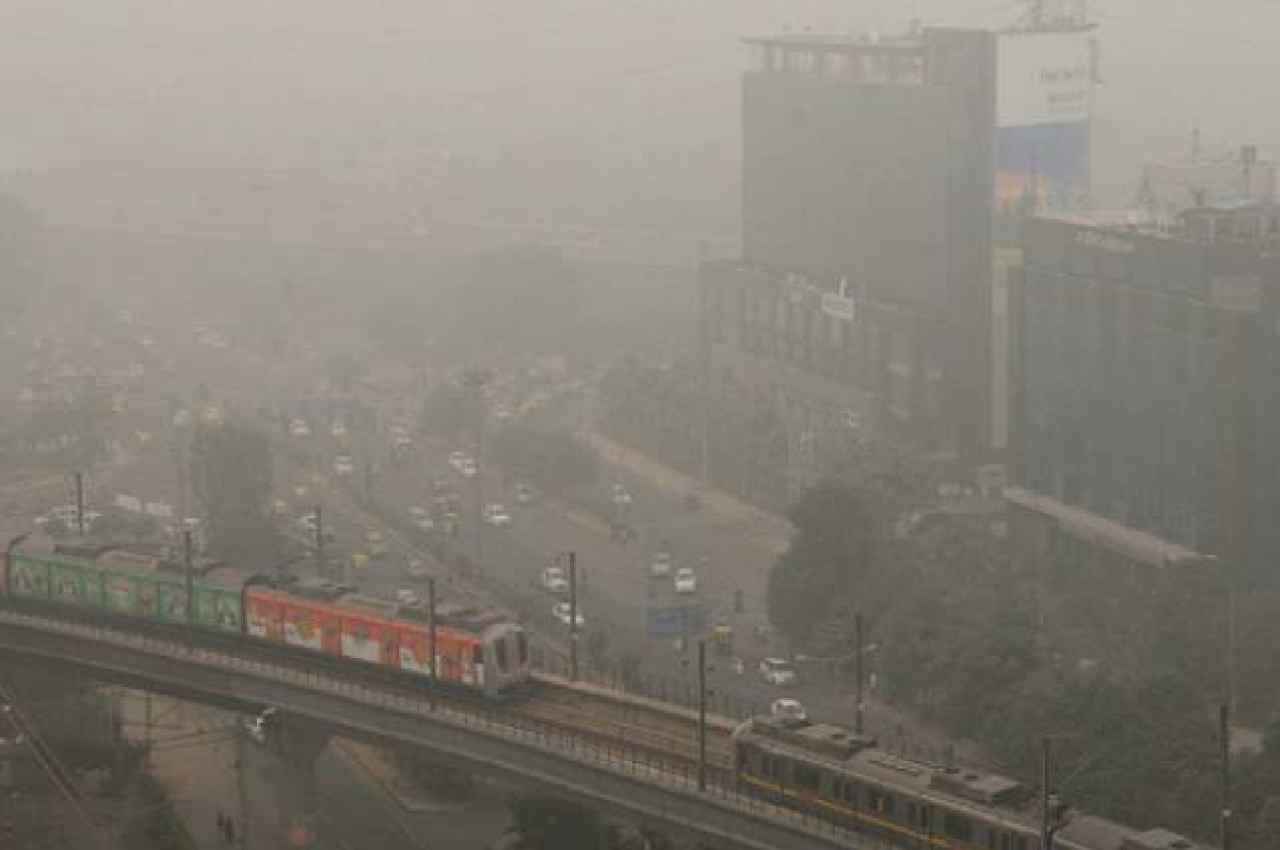 Mumbai Pollution: दुनिया का दूसरा सबसे प्रदूषित शहर बना मुंबई, जानें राष्ट्रीय राजधानी दिल्ली का हाल