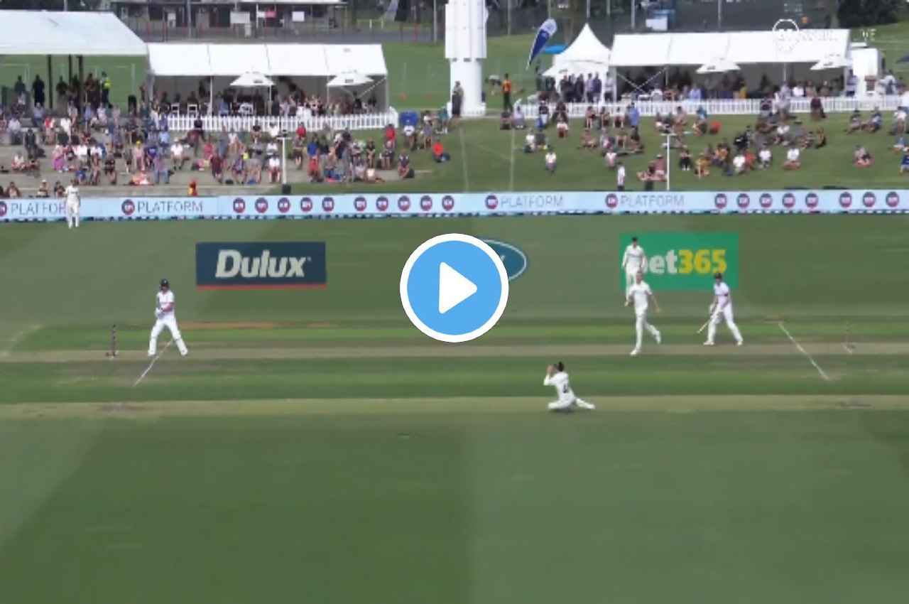 NZ vs ENG: हवा में उछलकर शॉट मारने जा रहे थे Ben Stokes, लेथम ने लपक लिया शानदार कैच, देखें वीडियो