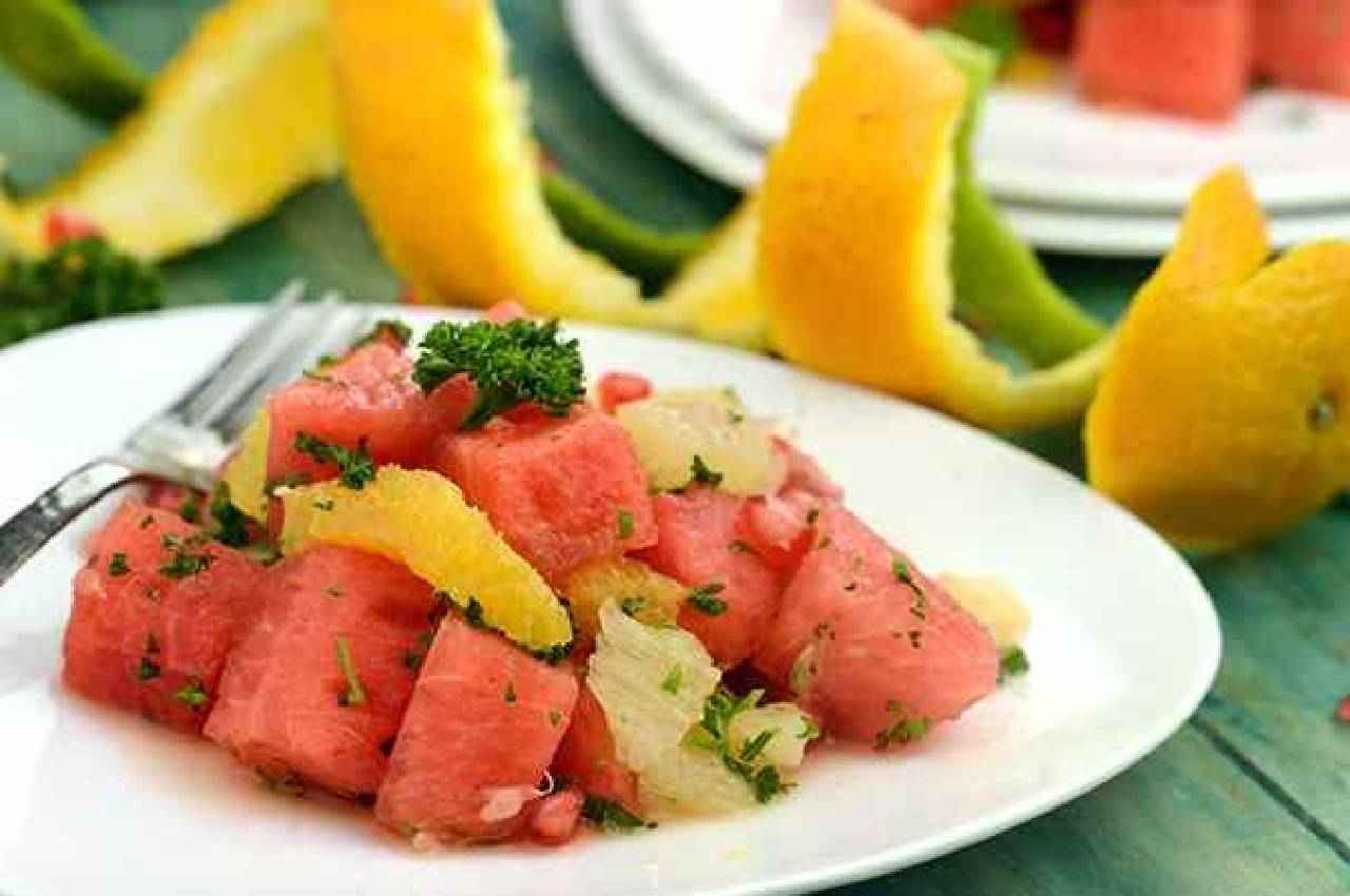 Watermelon benefits: अभी से खाना शुरू करें ये फल...पेट रहेगा साफ...चमकेगी स्किन...जानिए इसके चमत्कारिक फायदे