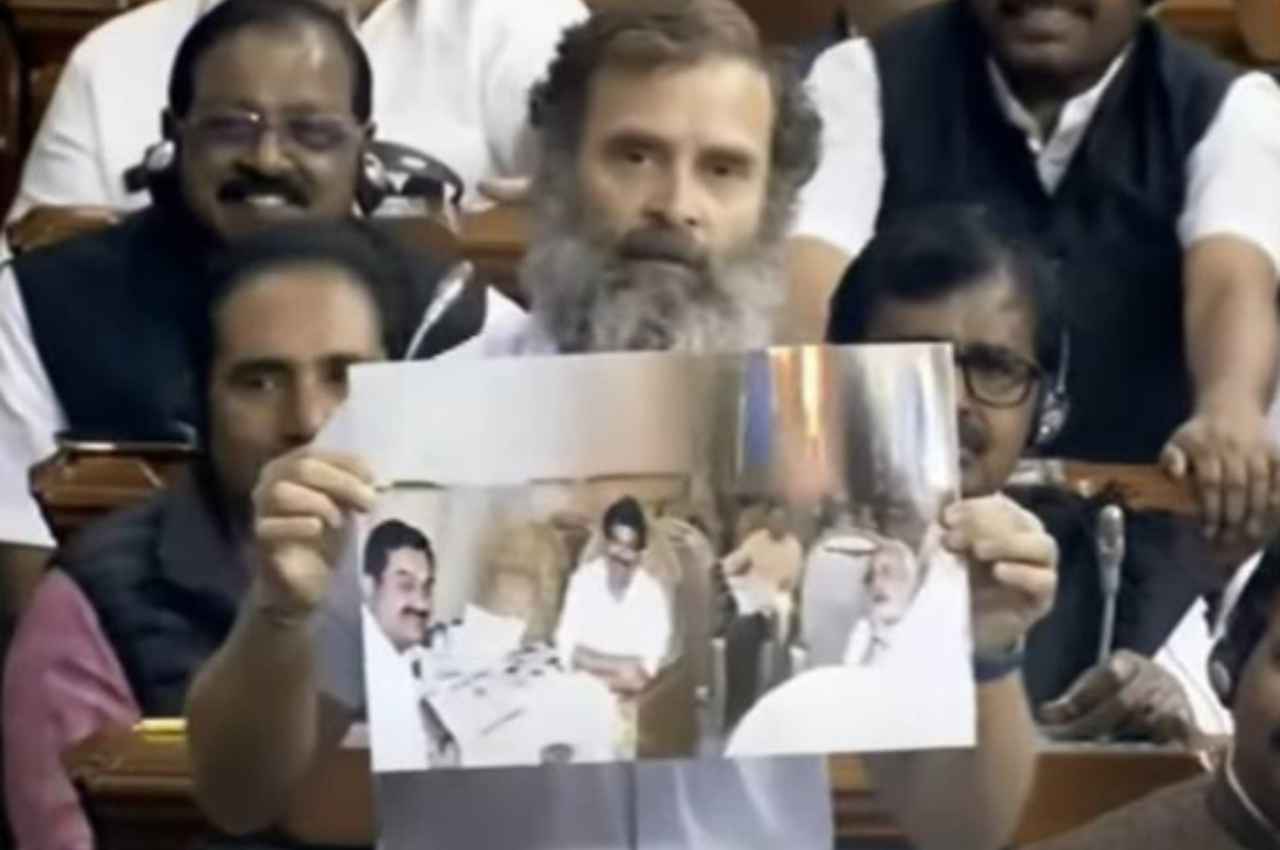 अडाणी मामले को लेकर सरकार पर बरसे राहुल गांधी, PM मोदी पर किया जोरदार हमला