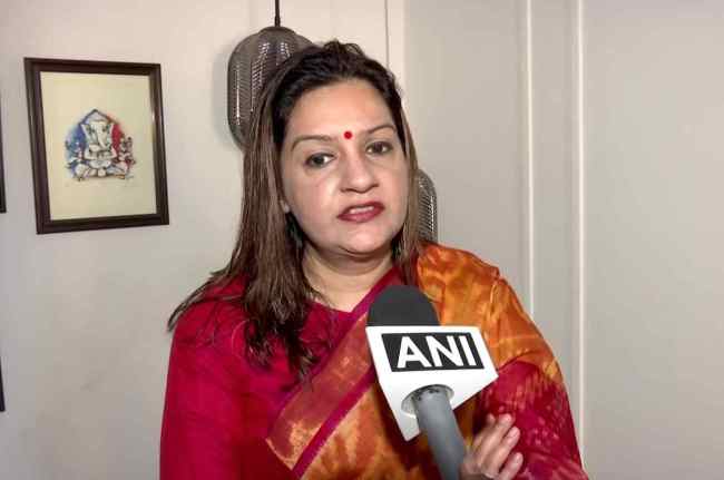 Shiv Sena Crisis, Uddhav Thackeray,Shiv Sena, Priyanka Chaturvedi