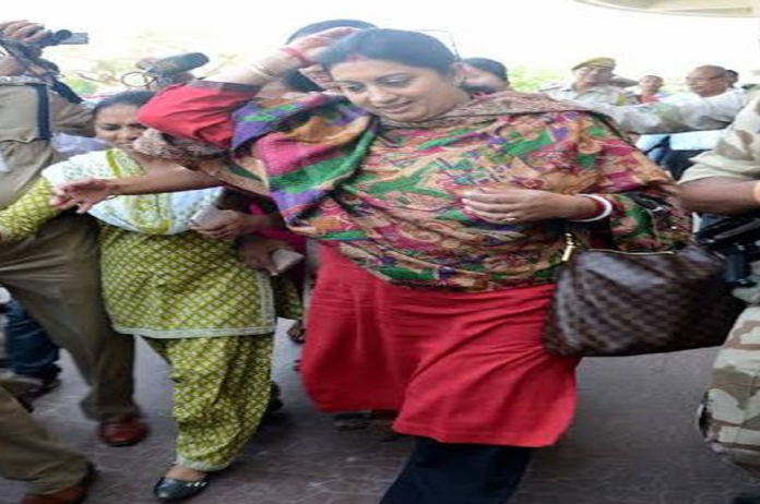 Smriti Irani Reached Jodhpur for Daughter Wedding