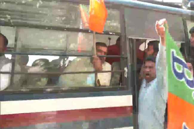 Snooping case, Delhi BJP, BJP protest, AAP HQ, seek Sisodia resignation, Aam Aadmi Party, Delhi BJP chief, Virendra Sachdeva