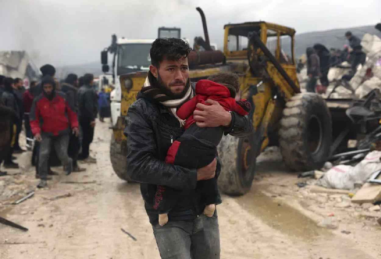 Turkey Earthquake Update: तुर्की में 2 दिनों में भूकंप का चौथा झटका; दहशत में लोग, रेस्क्यू में मौसम बन रहा विलेन