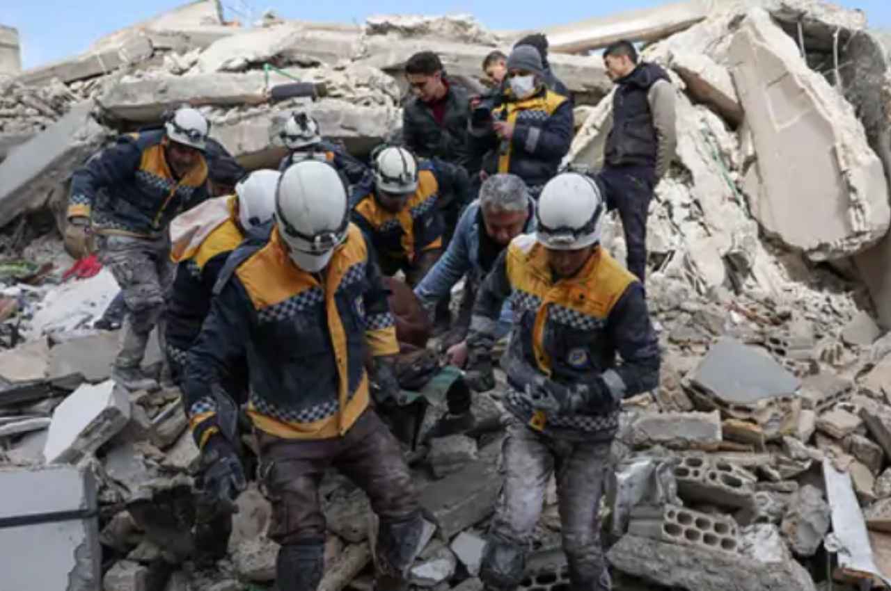 Turkey-Syria Earthquakes: मरने वालों की संख्या की संख्या 10,000 के करीब, ऑपरेशन दोस्त के तहत भारत ने राहत सामग्री भेजी