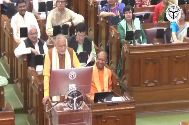 यूपी सरकार के वित्त मंत्री सुरेश खन्ना ने अनुपूरक बजट पेश किया। फाइल फोटो