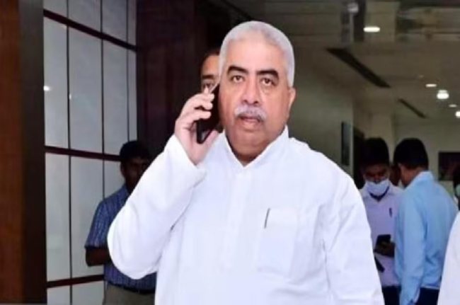 MSME minister Rakesh Sachan, UP News