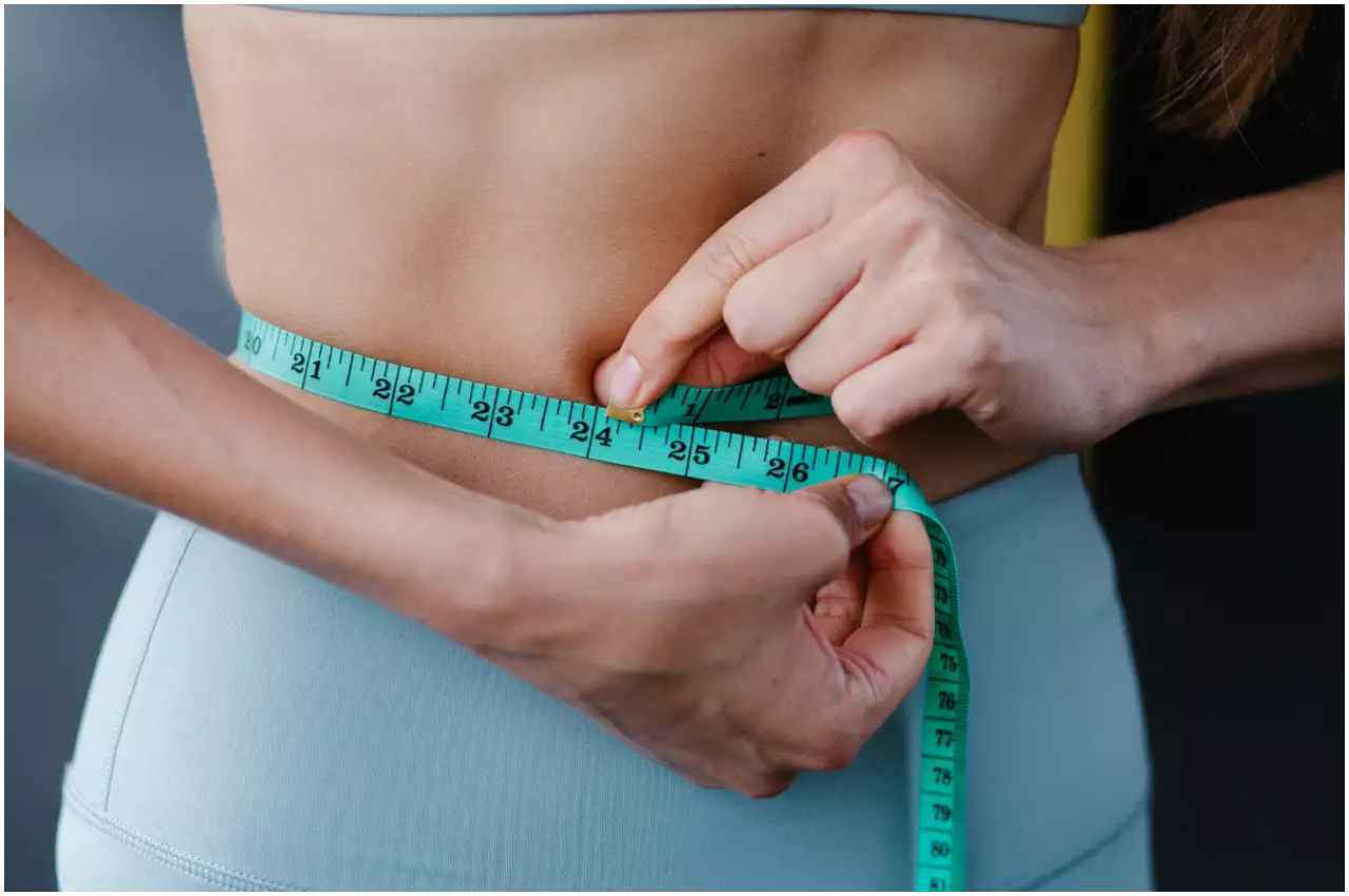 Weight Loss at Home: इन चीजों को डाइट में करें शामिल, घर बैठे कम होगा जिद्दी मोटापा