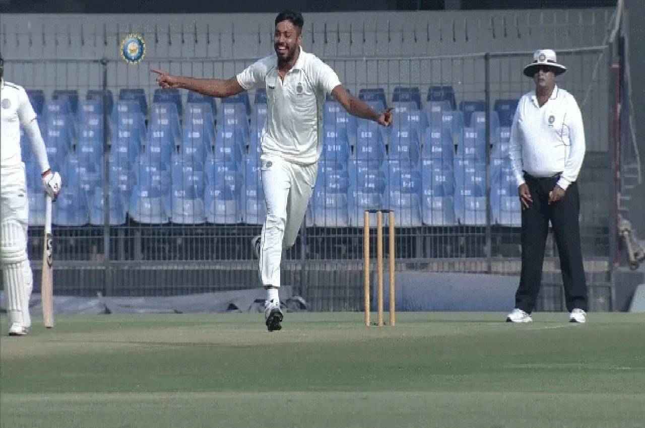 avesh khan took 36 wickets in 7 matches