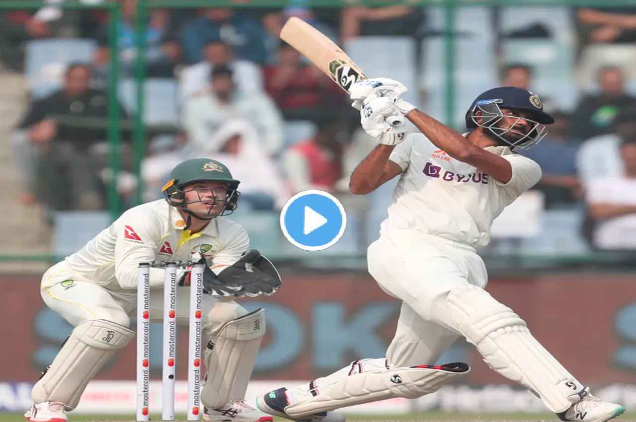 IND vs AUS: दिल्ली में दहाड़े Axar Patel, छक्के से पूरा किया अर्धशतक, देखें video