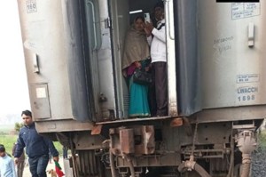 Satyagarh Express Train, Train detach from engine, Train Accident Probe