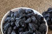 black raisins amazing benefits