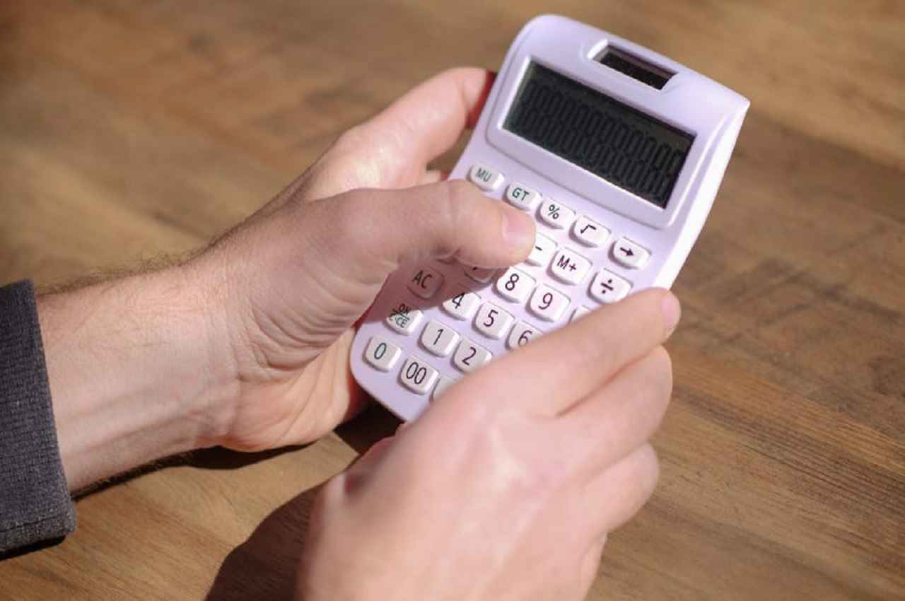 Gratuity Rules: क्या किसी कंपनी में 5 साल काम किए बिना भी ग्रेच्युटी मिल सकती है? जानिए इससे जुड़े महत्वपूर्ण नियम