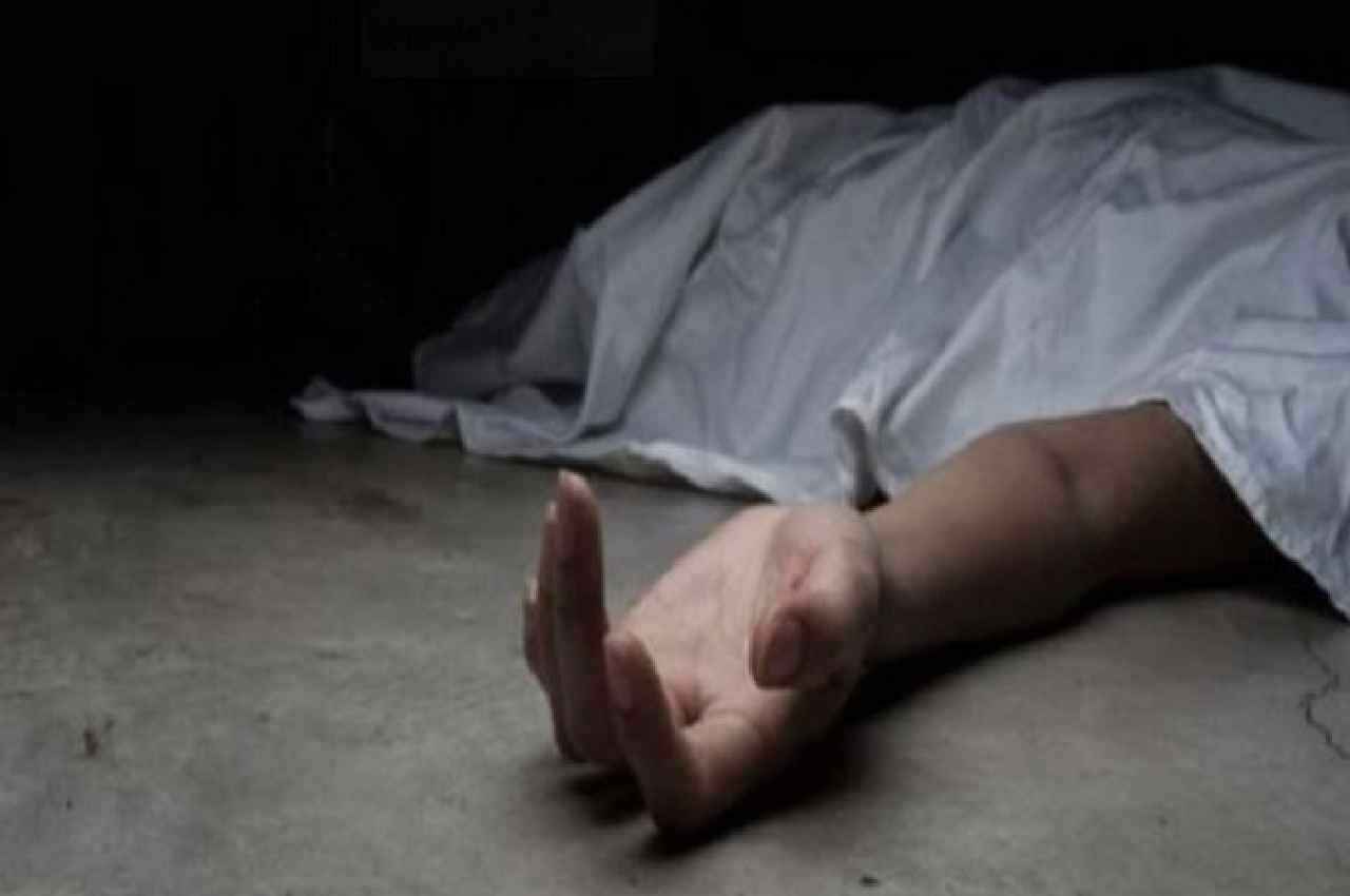 Delhi: रेलवे ट्रैक पर रिल्स बनाते वक्त गई जान, ट्रेन की चपेट में आकर दो लड़कों की मौत