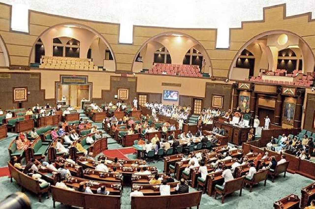 MP Budget: मध्य प्रदेश का बजट इस बार होगा खास, सदन में MLA को मिलेंगे टेबलेट