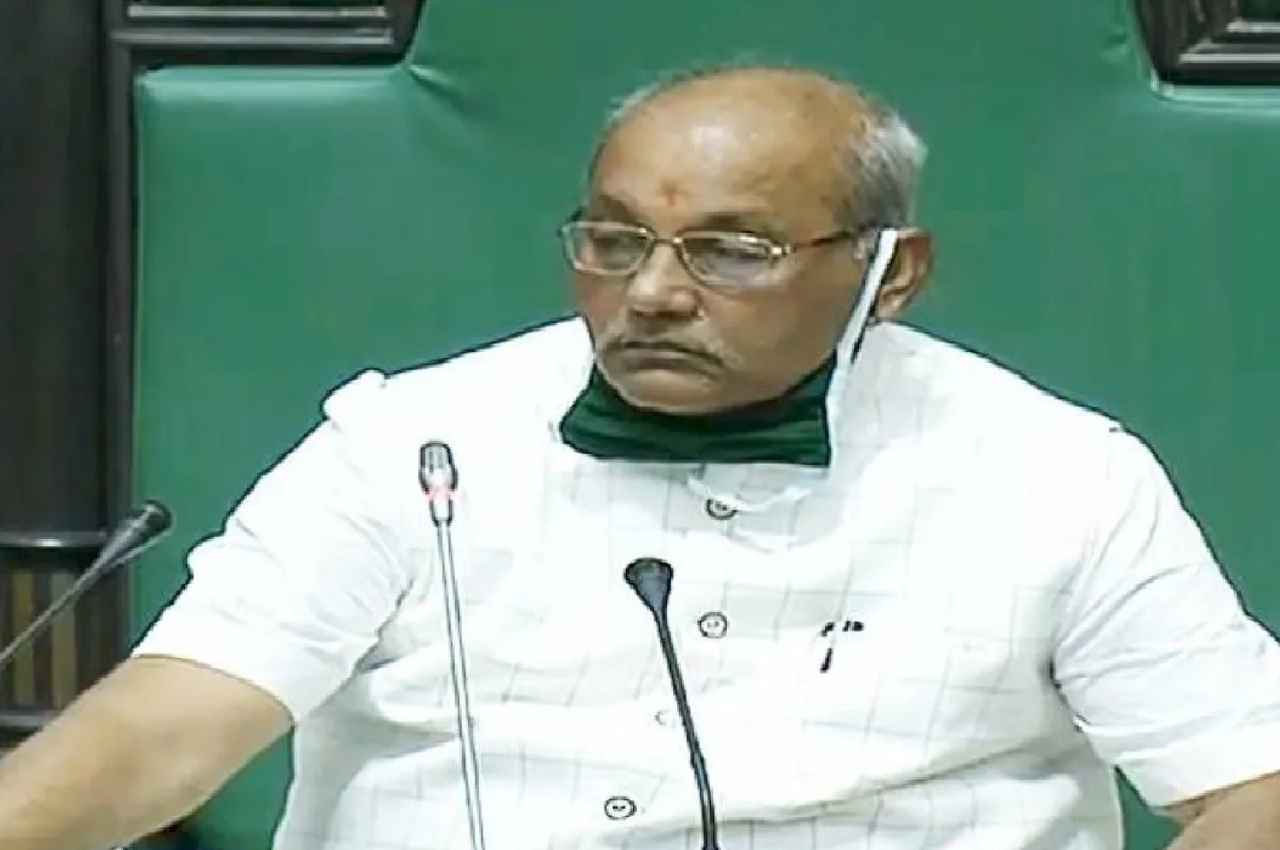 मध्य प्रदेश के विधानसभा अध्यक्ष गिरीश गौतम की रीवा में बिगड़ी तबीयत, हेलिकॉप्टर से भेजा गया भोपाल