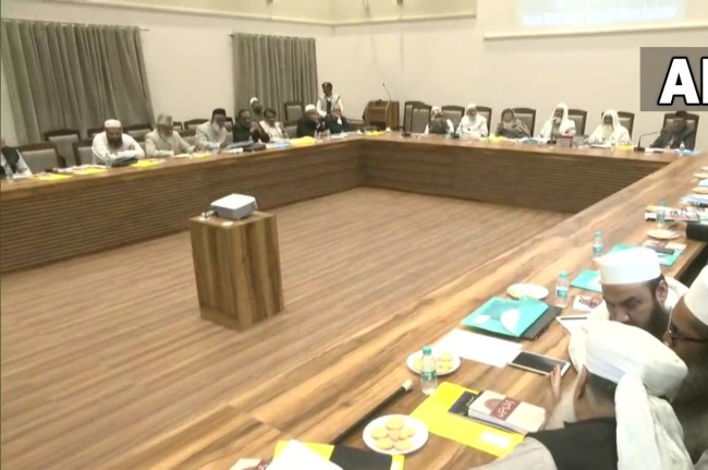 All India Muslim Personal Law Board, Uniform Civil Code, AIMPLB, Maulana Khalid Saifullah Rahmani, AIMIM, Asaduddin Owaisi,