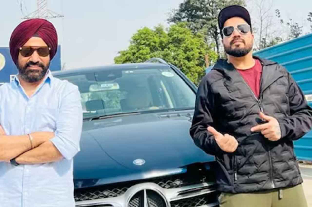 बॉलीवुड सिंगर मीका ने दोस्त को गिफ्ट की 1 करोड़ की कार, जानें फीचर्स