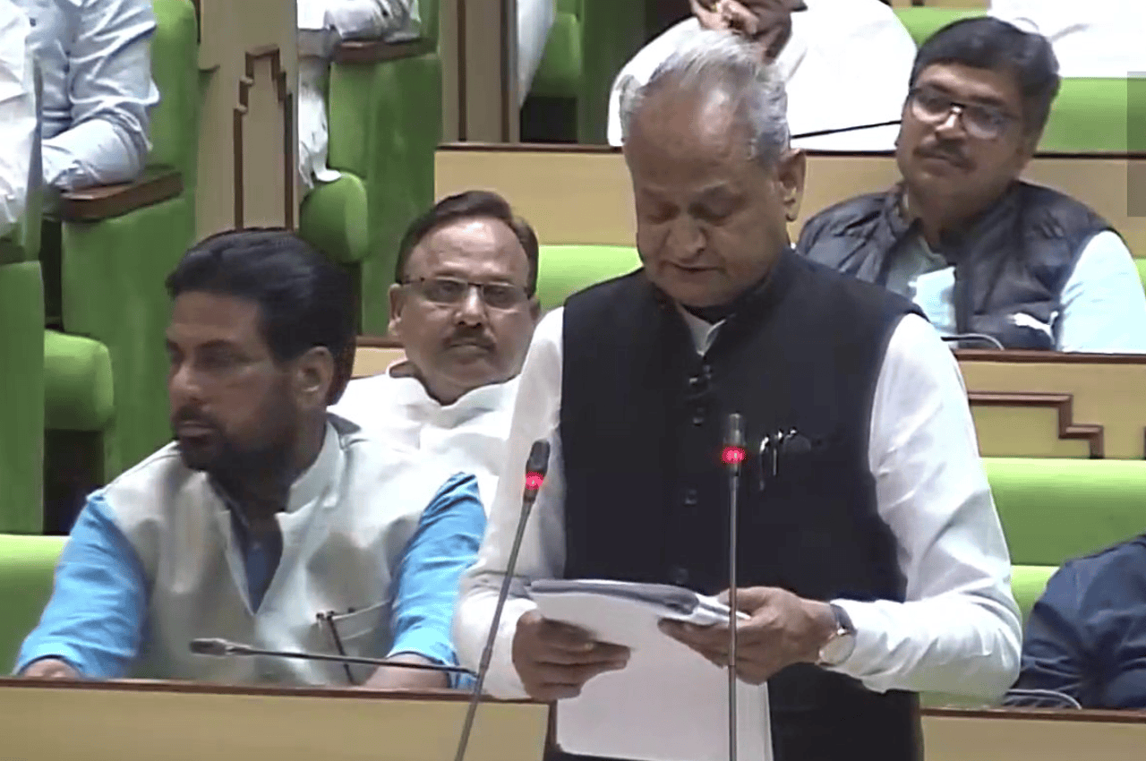 Rajasthan: अशोक गहलोत ने की बड़ी घोषणाएं, जयपुर के किए दो हिस्से, राज्य में बनेंगे 19 जिले और 3 संभाग