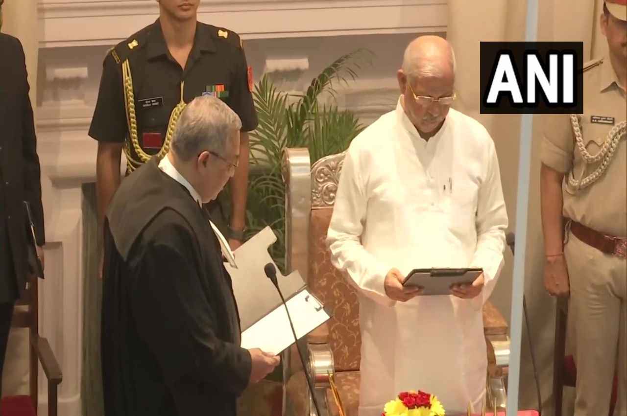 Bihar News: राज्यपाल राजेंद्र विश्वनाथ ने बिहार के नए मुख्य न्यायाधीश के. विनोद चंद्रन को दिलाई शपथ