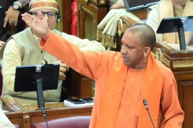Uttar Pradesh, UP Vidhansabha, Yogi Adityanath, UP CM Yogi Adityanath, Yogi Adityanath Vs Akhilesh Yadav, Up Vidhansabha Session, Samajwadi Party, BJP Uttar Pradesh