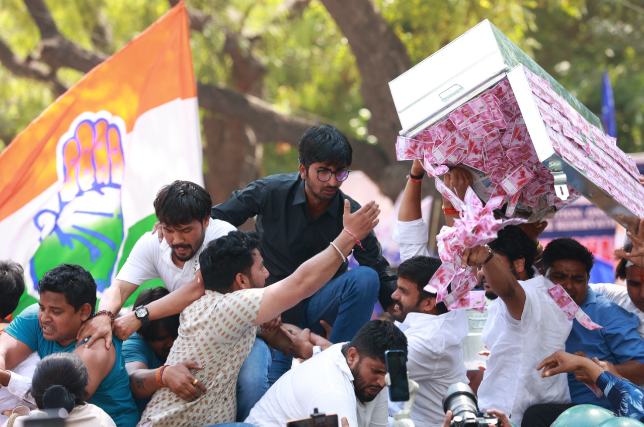 Delhi Protest, Congress, Rahul Gandhi Disqualification Case