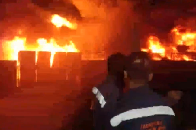 Gujarat, Gujarat News, Massive Fire Incident, Private chemical Company, Vadodara, Ahmedabad