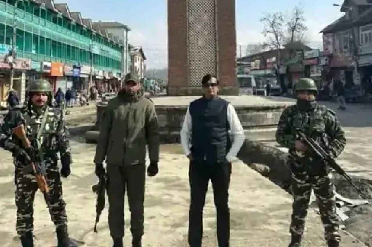 Gujarati Natwarlal, conman Kiran J Patel, PMO, Z plus security