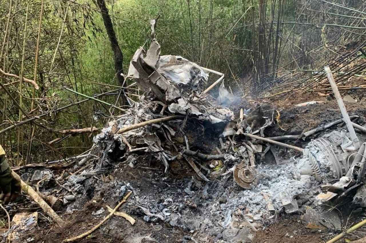 Arunachal Pradesh Helicopter Crash: दोनों पायलटों की मौत, गांववालों ने चीता हेलीकॉप्टर को जलते देखा