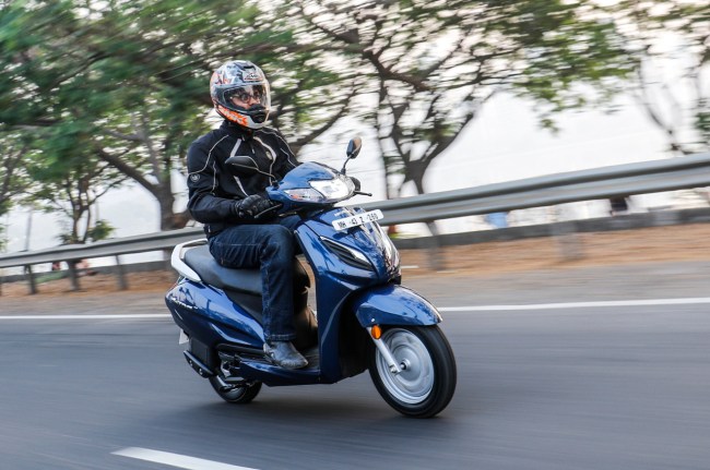 Honda Activa 6G H-Smart,Honda, petrol scooter, scooter under 80000,