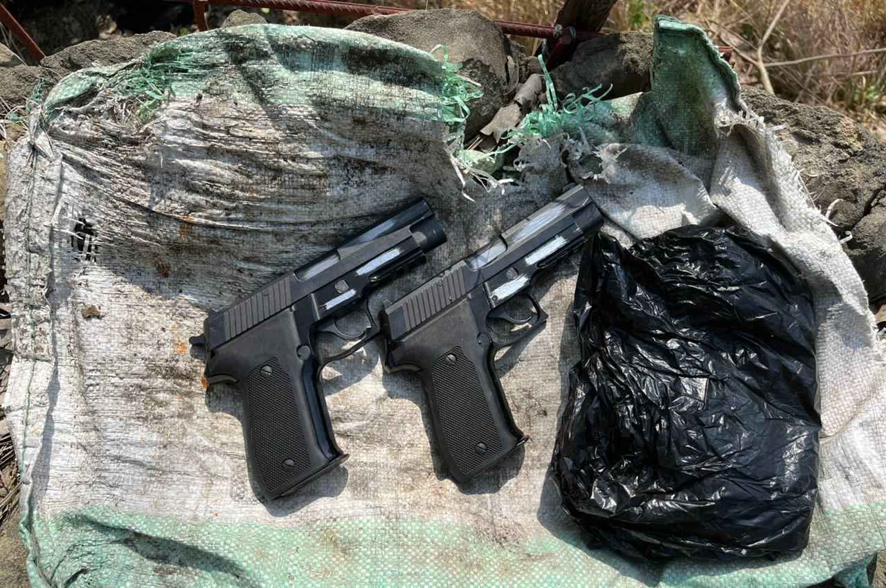 Jammu Kashmir: कुपवाड़ा में हथियारों के ठिकाने का भंडाफोड़, गोला-बारूद समेत नशीला पदार्थ बरामद