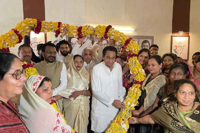 KamalNath multai municipality president joins congress