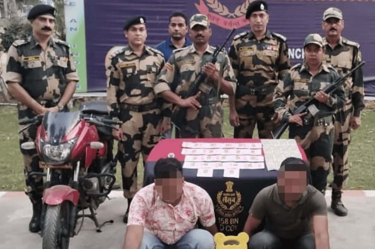 बांग्लादेश बॉर्डर पर BSF ने पकड़े 1.44 करोड़ के गोल्ड बिस्किट, तस्करों ने बाइक में इस जगह छिपाया था सोना