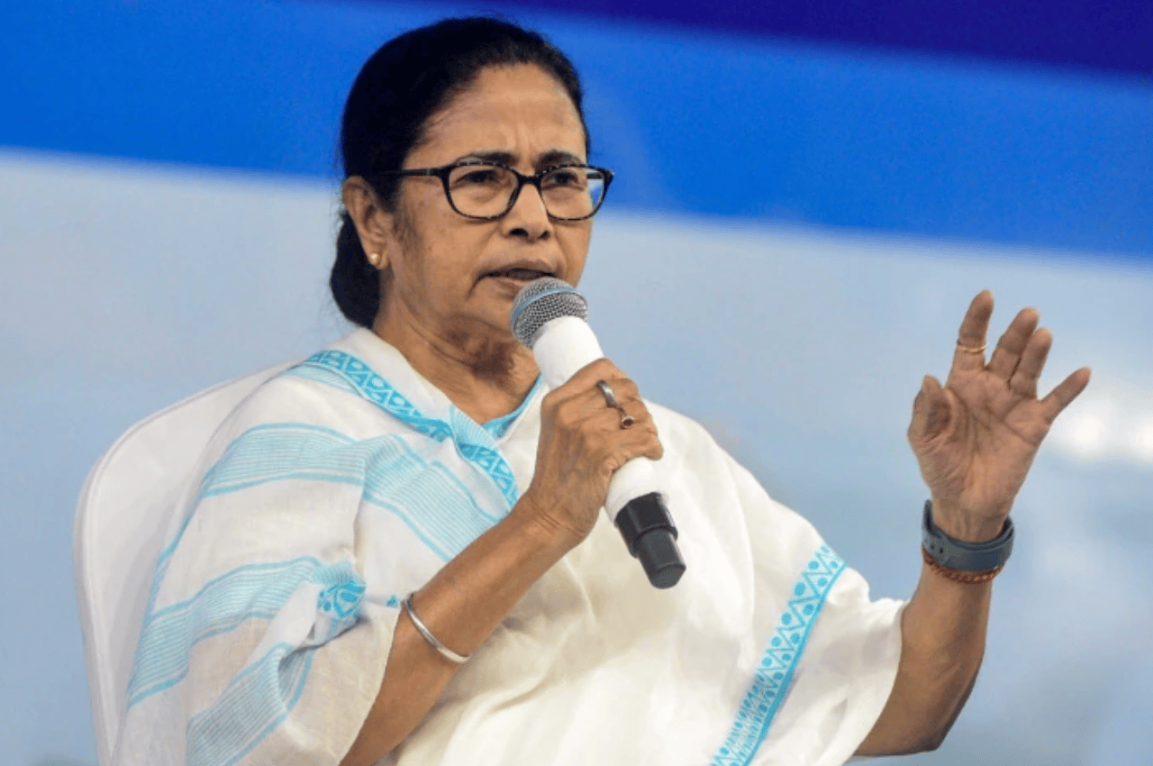 2024 Loksabha Election: 'जहां कांग्रेस मजबूत, वहां समर्थन देने को तैयार...', ममता बनर्जी ने किया ऐलान, जानें क्यों बदला बंगाल CM का मूड?
