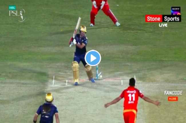 PSL 2023 live Najibullah Zadran clean bowled by Rumman Raees