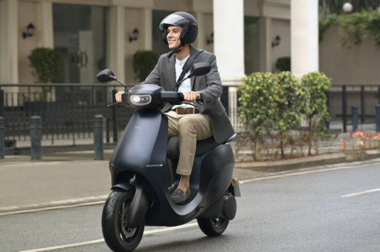 Ola S1, ola electric, ev scooter, scooter under 80000