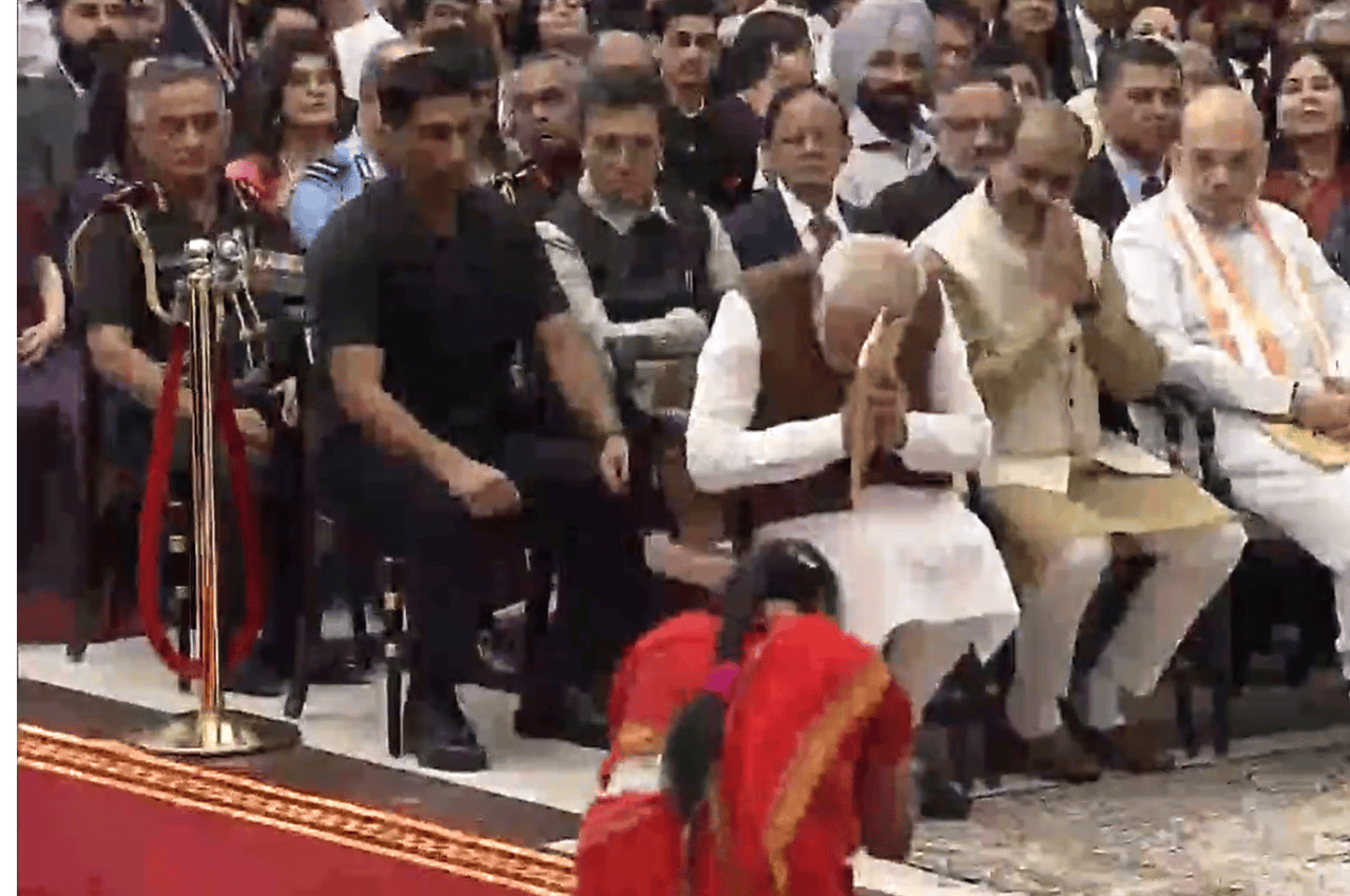Padma Awards 2023: 106 शख्सियतों का सम्मान, पडंवानी लोक गायिका उषा ने घुटनों पर बैठ PM मोदी को किया प्रणाम