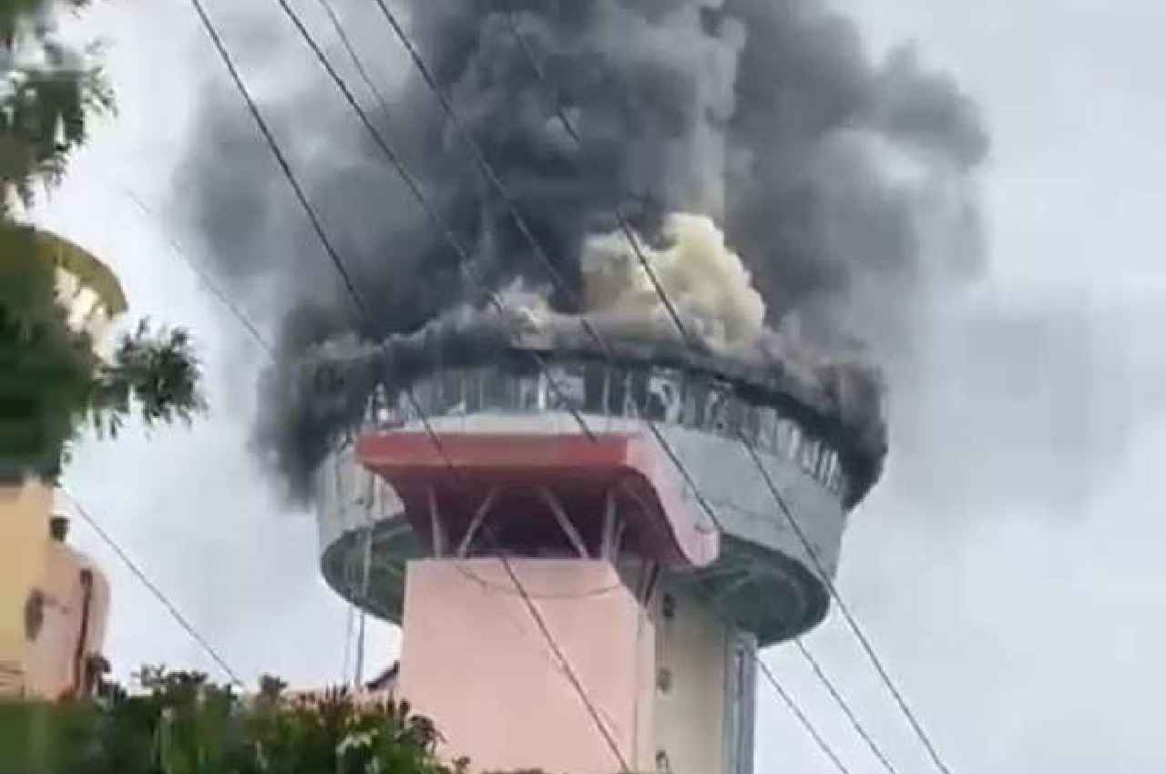 Panchkula Amravati Mall Fire: पंचकूला के रिवाल्विंग रेस्टोरेंट में लगी भीषण आग, दमकल की 16 गाड़ियां काबू पाने में जुटीं