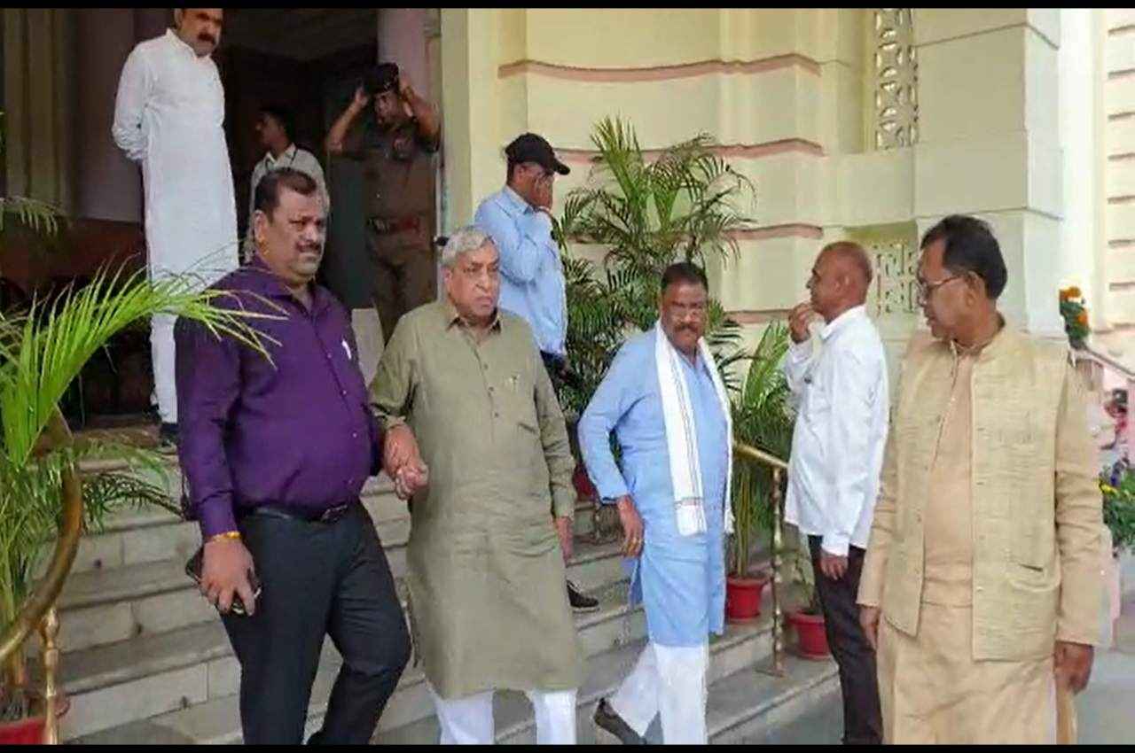बिहार के बाद छत्तीसगढ़ में भी होगी शराबबंदी! कानून का अध्ययन करने पटना पहुंची विधायकों की टीम